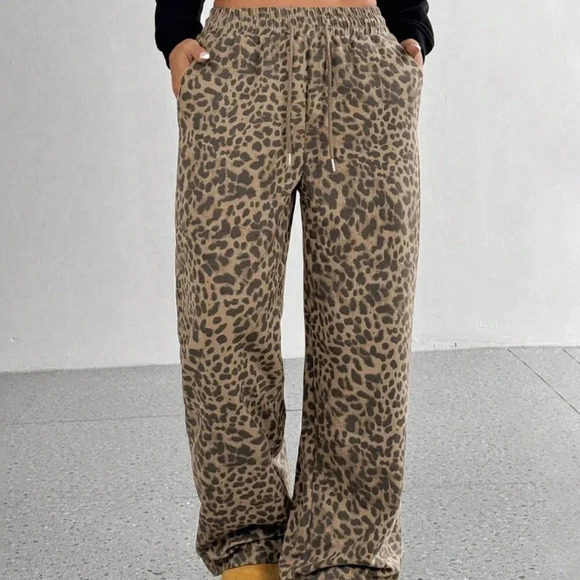 Khaki Casual Women's Leopard Print Loose Wide Leg Palazzo Pants - Picture 6 of 6